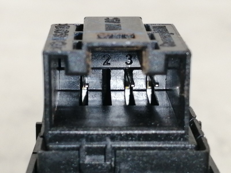 Recambio de mando elevalunas delantero derecho para volkswagen golf vii lim. (bq1) advance referencia OEM IAM 5G0868345 5G095985