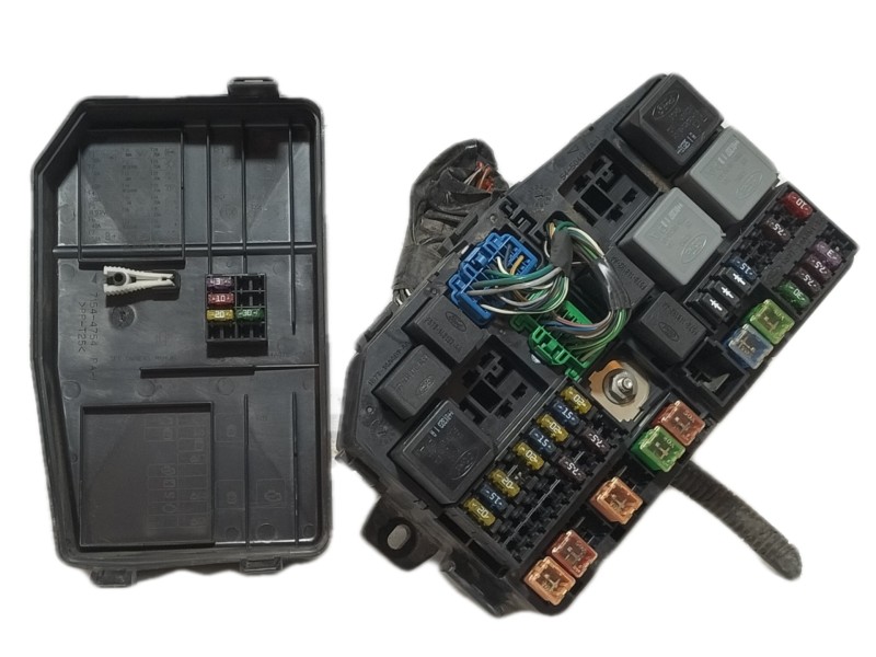 Recambio de caja reles / fusibles para ford mondeo berlina (ge) ambiente referencia OEM IAM 1S7T14A142AA  