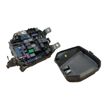 CAJA RELES / FUSIBLES BCKB66765 