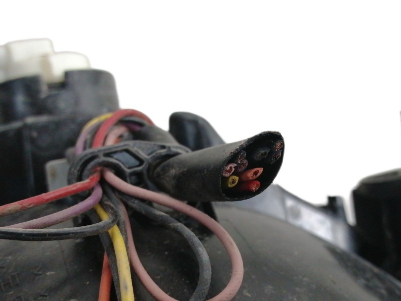 Recambio de piloto trasero derecho para citroën c1 airscape shine referencia OEM IAM 815500H152 81331002 