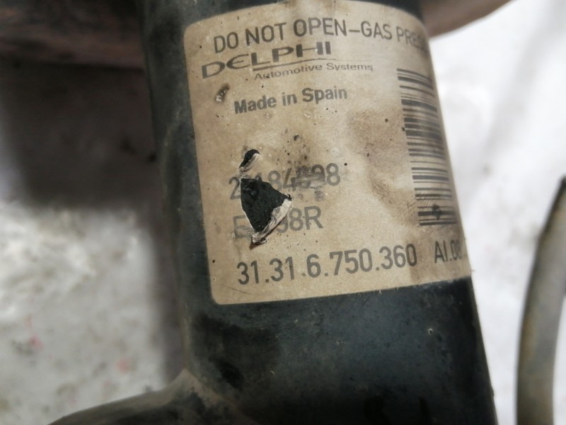 Recambio de amortiguador delantero derecho para bmw x5 (e53) 3.0d referencia OEM IAM 31316750360  