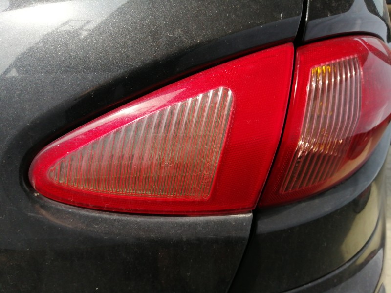 Recambio de piloto trasero derecho interior para alfa romeo 147 (190) 1.9 jtd progression referencia OEM IAM 46747825GDX 4655634