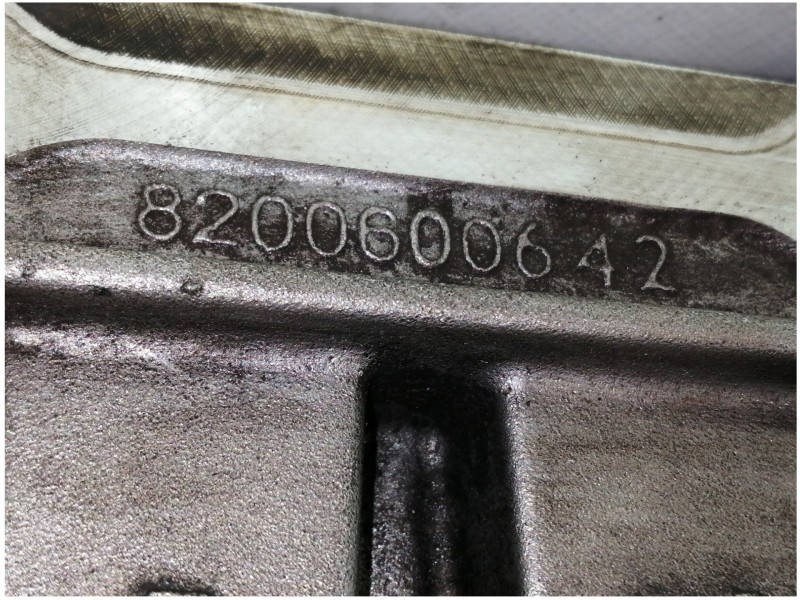 Recambio de carter para renault trafic combi (ab 4.01) 6 - plazas, acristalado parcial 2,9t combi corto referencia OEM IAM 82006
