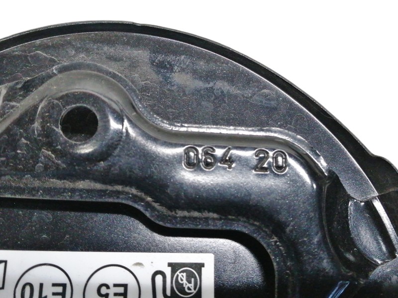 Recambio de tapa exterior combustible para citroën c1 airscape shine referencia OEM IAM 06420  