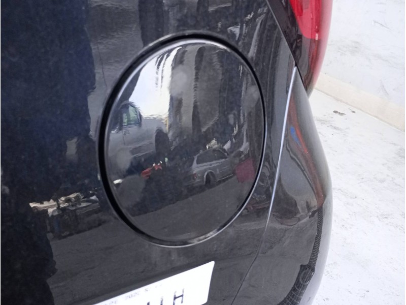 Recambio de tapa exterior combustible para citroën c1 airscape shine referencia OEM IAM 06420  