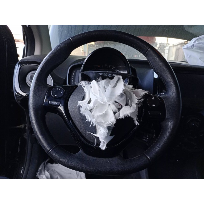 Recambio de volante para citroën c1 airscape shine referencia OEM IAM 451000H060  