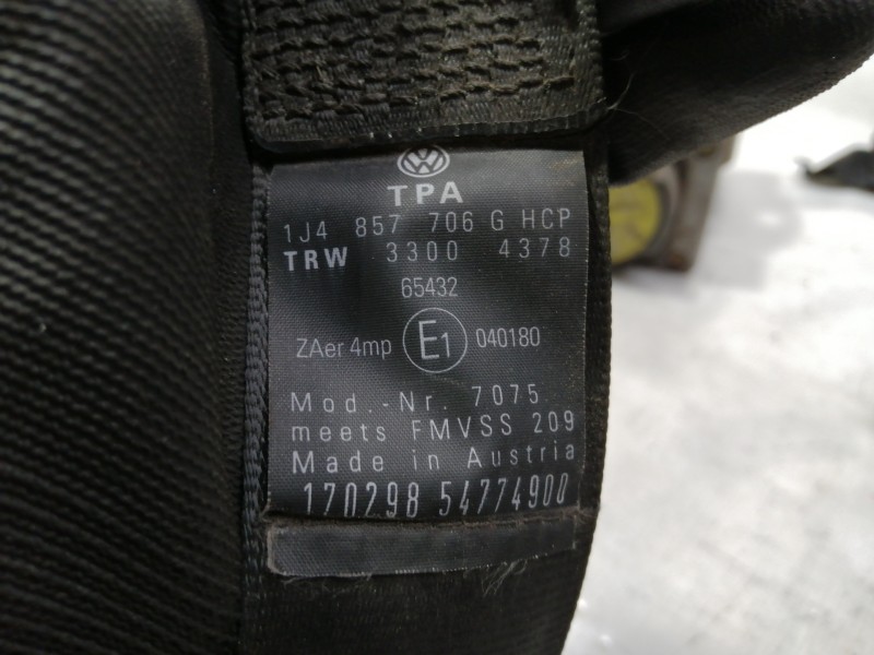 Recambio de cinturon seguridad delantero derecho para volkswagen golf iv berlina (1j1) conceptline referencia OEM IAM 1J4857706G
