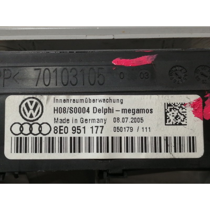 Recambio de luz interior para audi a4 berlina (8e) 2.0 tdi 16v (103kw) referencia OEM IAM 8E0951177  
