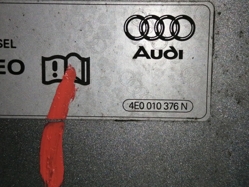 Recambio de tapa exterior combustible para audi a4 berlina (8e) 2.0 tdi 16v (103kw) referencia OEM IAM 4E0010376  