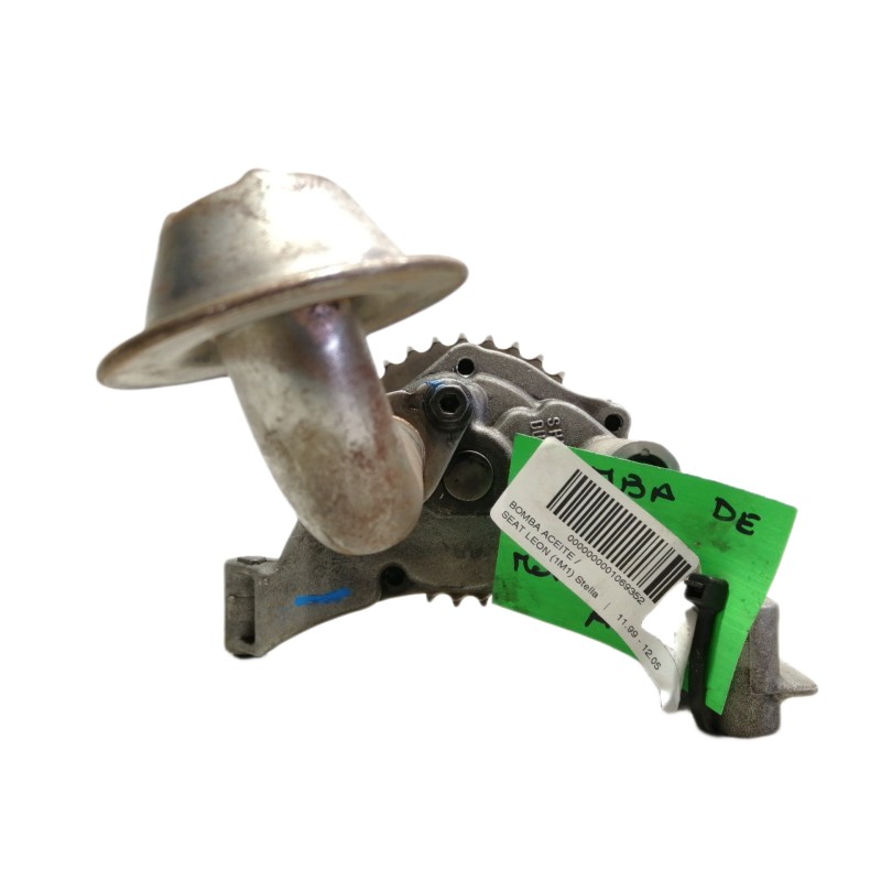 Recambio de bomba aceite para seat leon (1m1) stella referencia OEM IAM 06A115105 670815552 00943507 06A115121