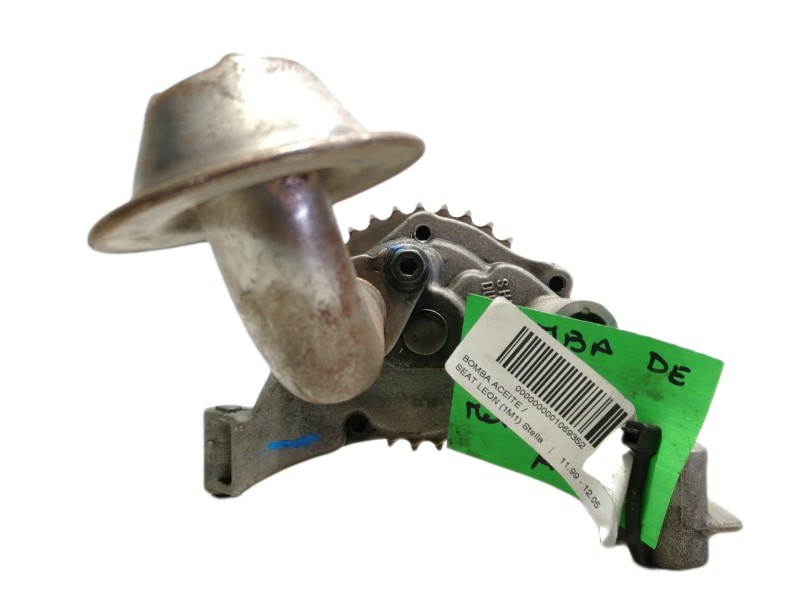 Recambio de bomba aceite para seat leon (1m1) stella referencia OEM IAM 06A115105 670815552 00943507 06A115121