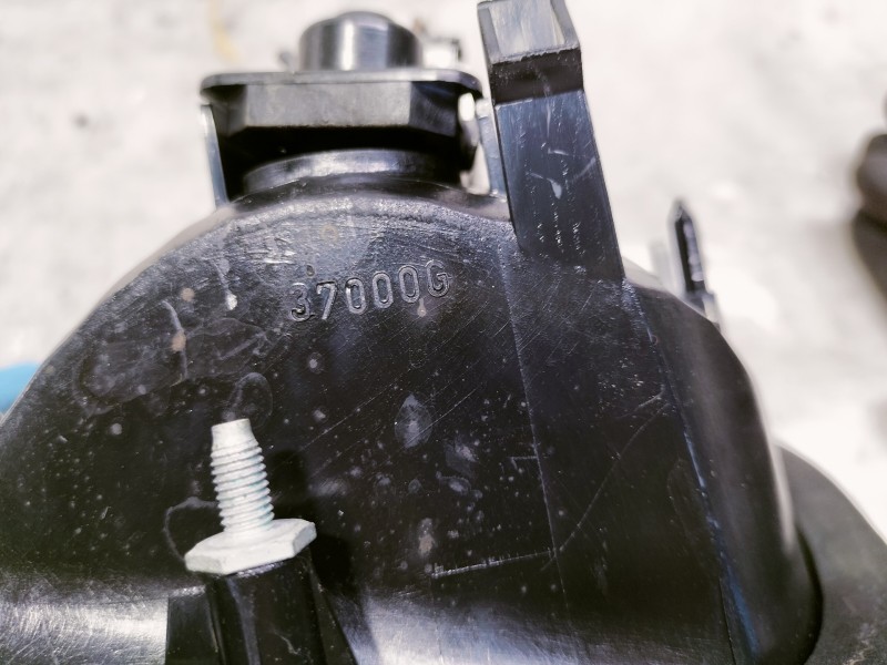 Recambio de piloto trasero derecho interior para seat leon (1m1) signo referencia OEM IAM 1M6945259 37000G 