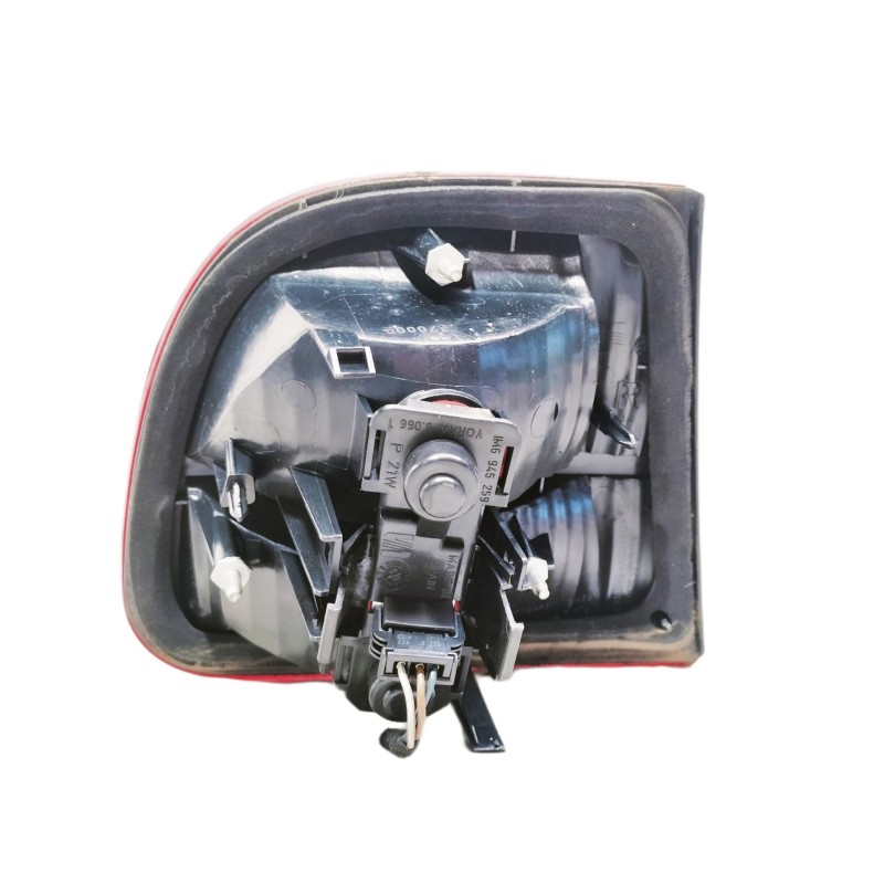 Recambio de piloto trasero derecho interior para seat leon (1m1) signo referencia OEM IAM 1M6945259 37000G 