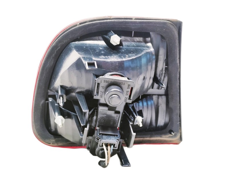 Recambio de piloto trasero derecho interior para seat leon (1m1) signo referencia OEM IAM 1M6945259 37000G 