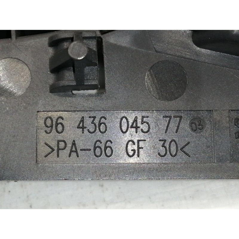 Recambio de maneta interior delantera izquierda para peugeot 307 cc (s1) 2.0 referencia OEM IAM 9643604577  