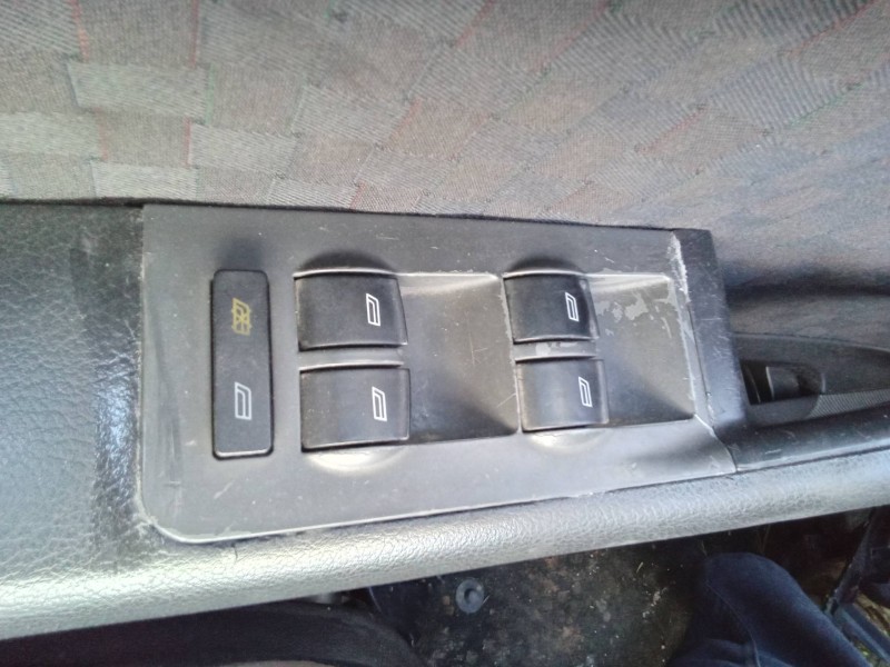 Recambio de mando elevalunas delantero izquierdo para audi a6 berlina (4b2) 2.5 tdi referencia OEM IAM 4B0959851  