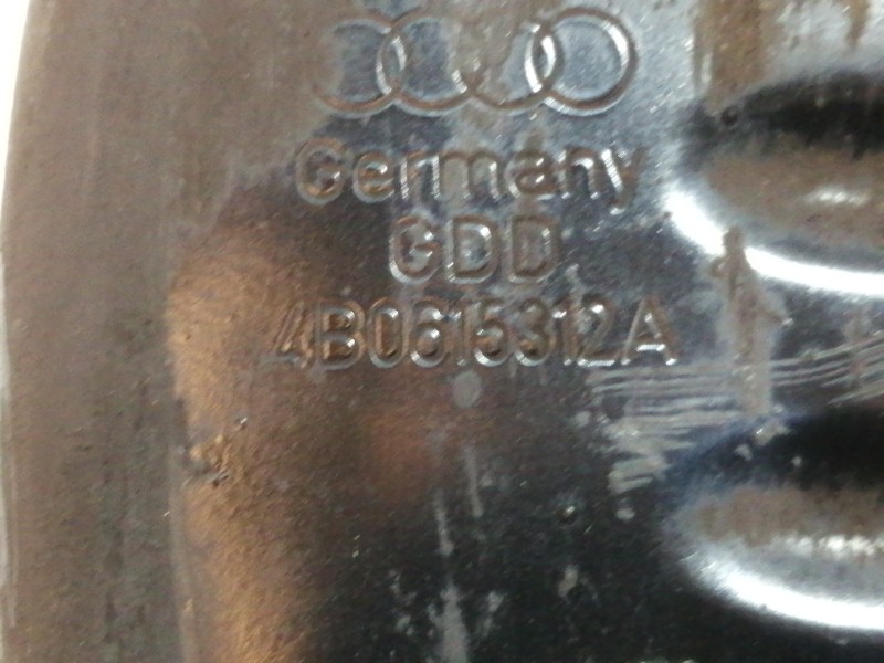 Recambio de mangueta delantera izquierda para audi a6 berlina (4b2) 2.5 tdi referencia OEM IAM 4B0615312A  