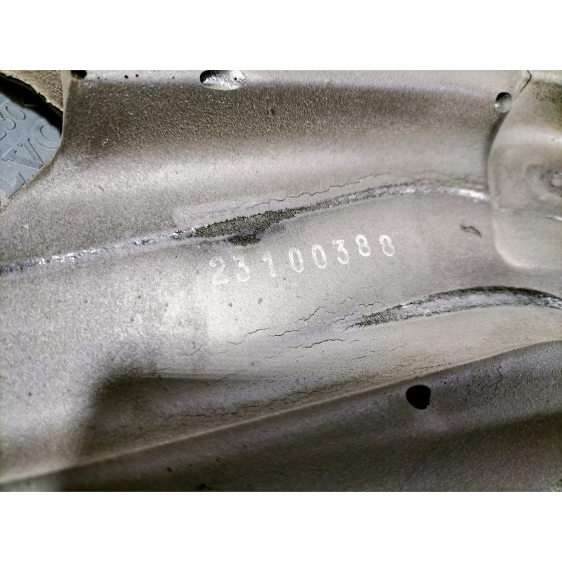 Recambio de tapa motor para volvo s80 berlina d5 referencia OEM IAM 23100388  