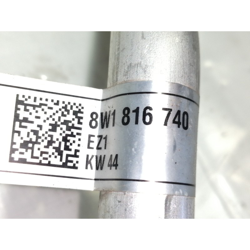 Recambio de tubos aire acondicionado para audi a4 berlina (8w2) advanced edition referencia OEM IAM 8W1816740  