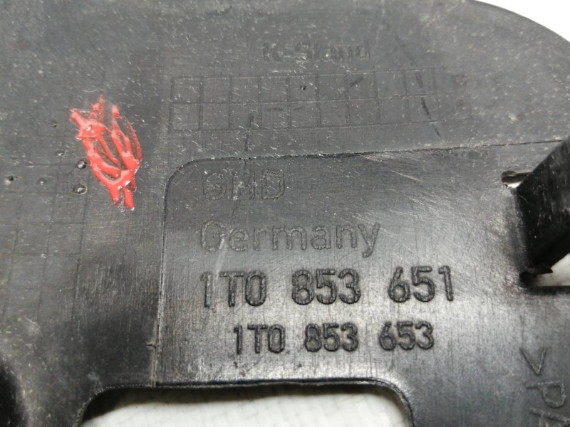 Recambio de rejilla delantera para volkswagen touran (1t1) 1.9 tdi referencia OEM IAM 1T0853653  