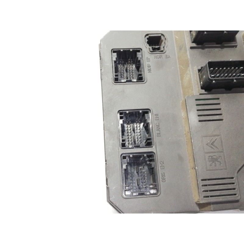 Recambio de caja reles / fusibles para peugeot 206 berlina xs referencia OEM IAM 9645747480  