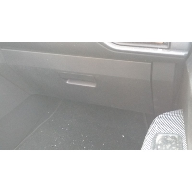 Recambio de guantera para dacia sandero iii 1.0 tce 90 referencia OEM IAM 682523993R  