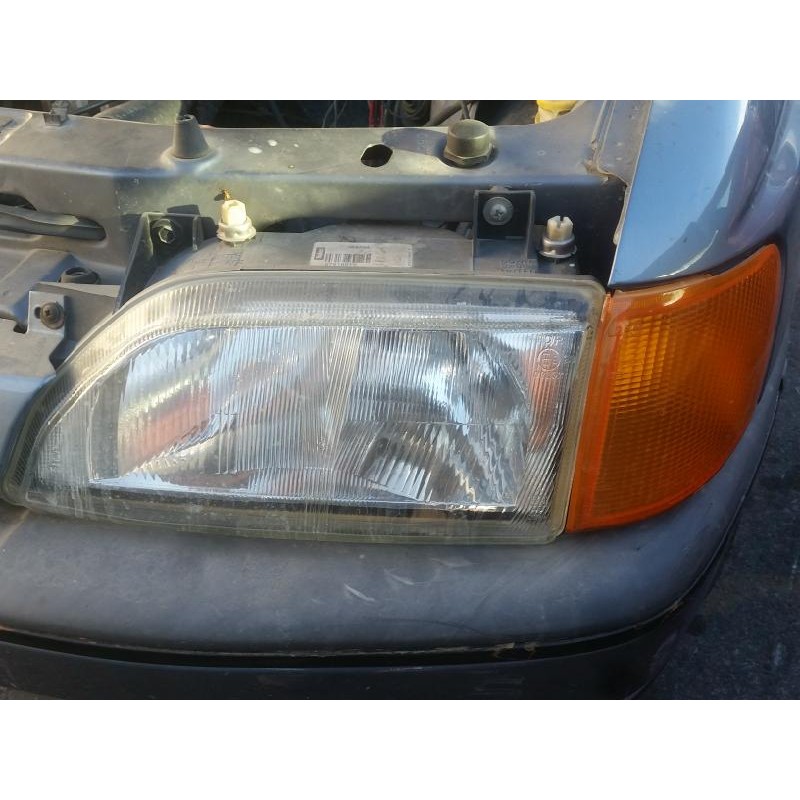 Recambio de faro izquierdo para ford escort berlina referencia OEM IAM 67618979 67618979 VALEO