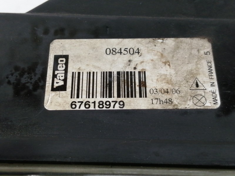 Recambio de faro izquierdo para ford escort berlina referencia OEM IAM 67618979 67618979 VALEO