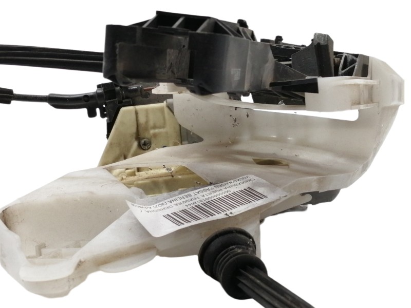 Recambio de cerradura puerta trasera derecha para volkswagen passat berlina (3c2) advance referencia OEM IAM CZ3C4839016A 3C4839