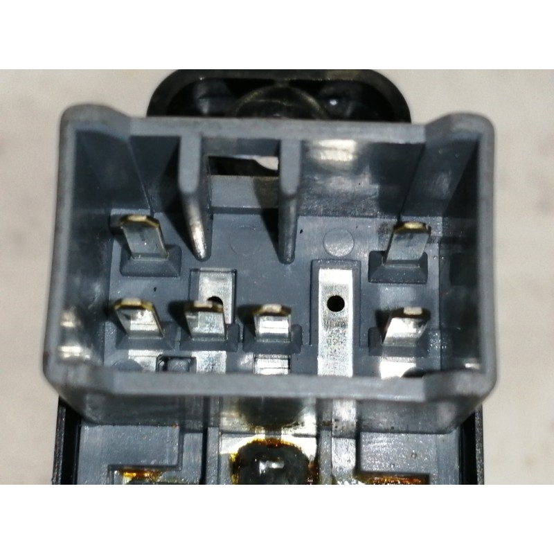 Recambio de mando elevalunas trasero izquierdo para ssangyong kyron 200 xdi limited referencia OEM IAM G123A  