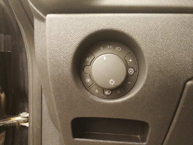 Recambio de mando luces para opel corsa d essentia referencia OEM IAM 13249397  