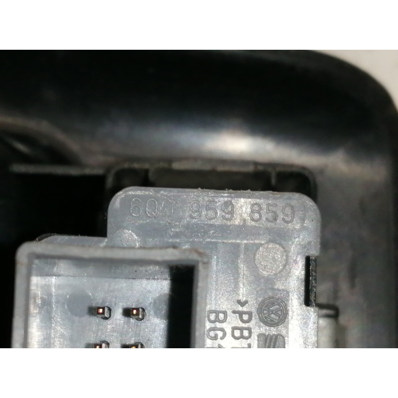 Recambio de mando elevalunas delantero izquierdo para volkswagen polo (9n1) trendline referencia OEM IAM 6Q1867171F 6Q0959859 