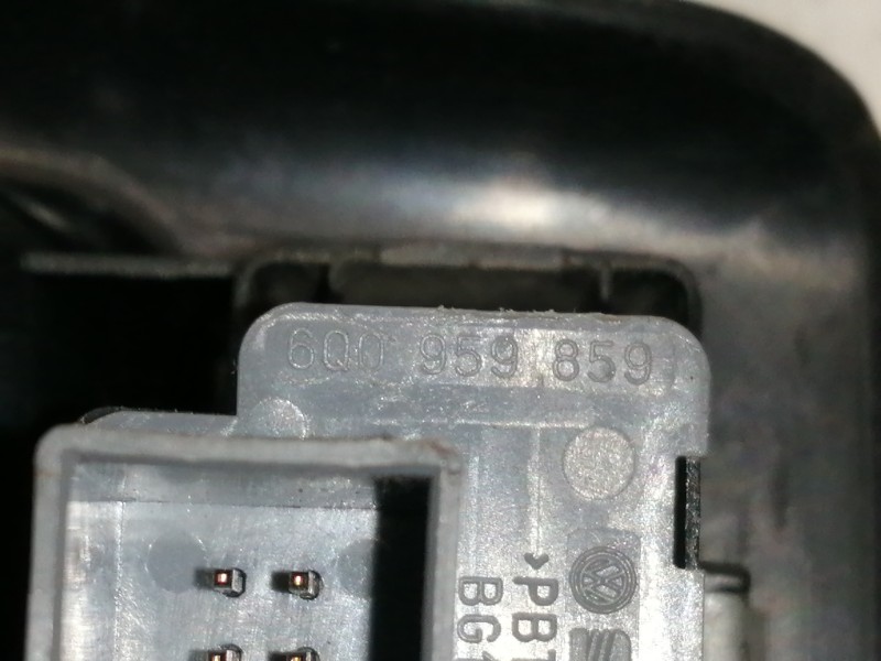 Recambio de mando elevalunas delantero izquierdo para volkswagen polo (9n1) trendline referencia OEM IAM 6Q1867171F 6Q0959859 