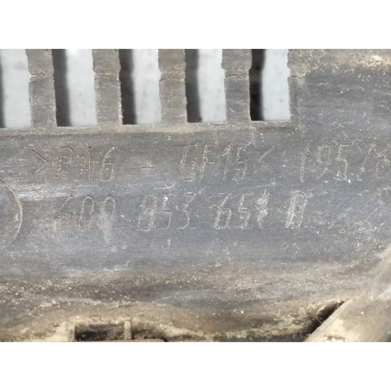 Recambio de rejilla delantera para volkswagen polo (9n1) trendline referencia OEM IAM 600853651D  