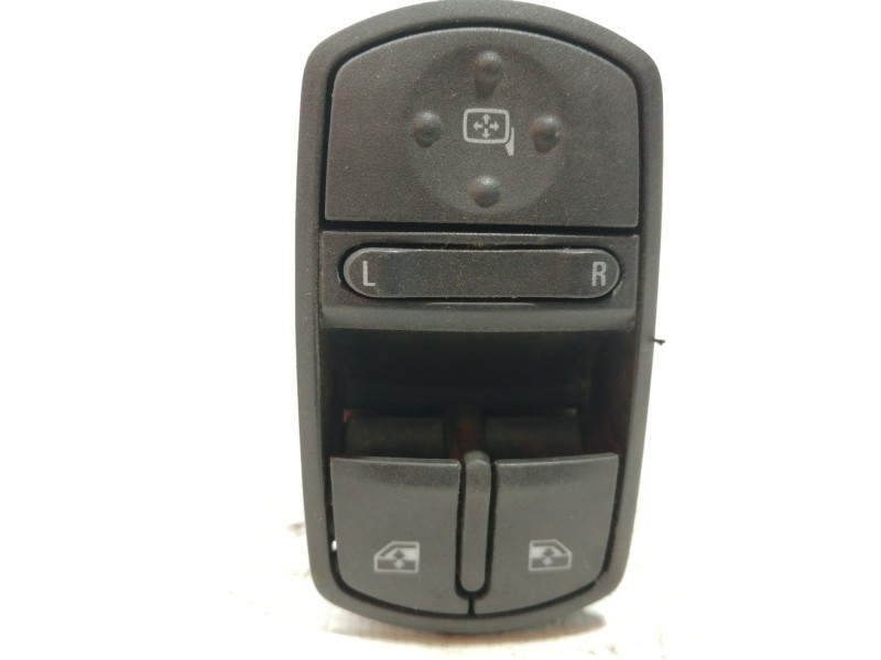Recambio de mando elevalunas delantero izquierdo para opel corsa d essentia referencia OEM IAM 13258521AA  
