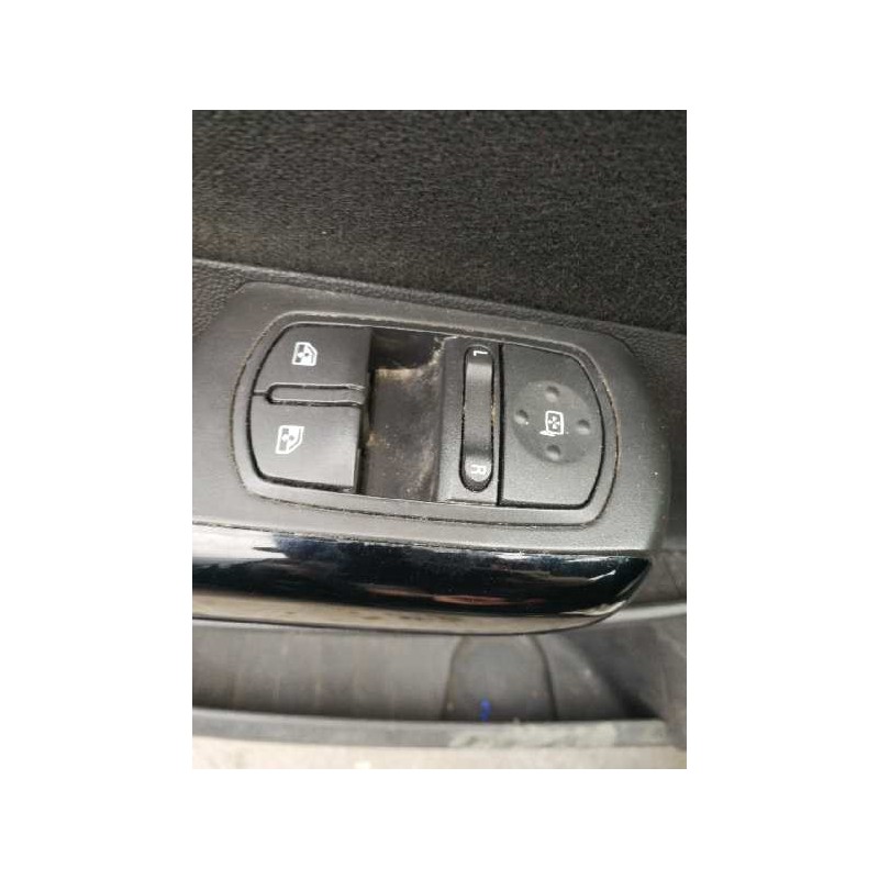 Recambio de mando elevalunas delantero izquierdo para opel corsa d essentia referencia OEM IAM 13258521AA  