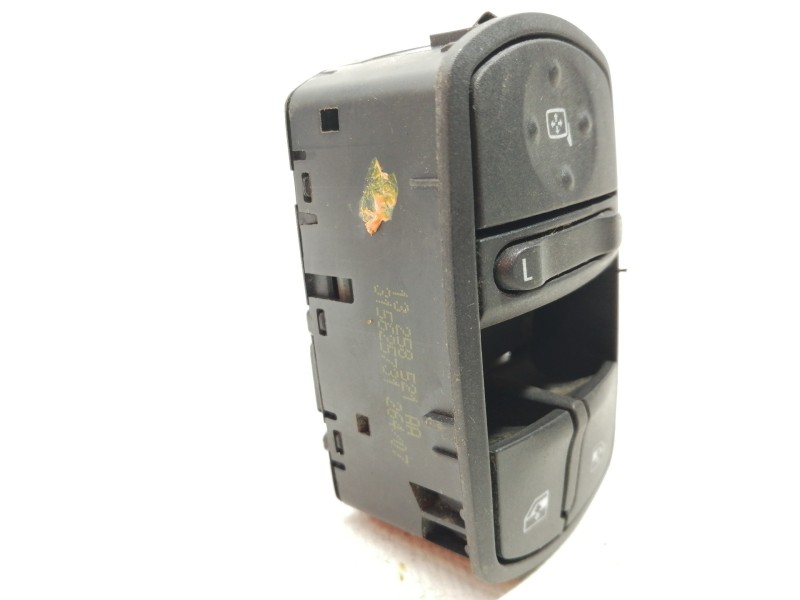 Recambio de mando elevalunas delantero izquierdo para opel corsa d essentia referencia OEM IAM 13258521AA  