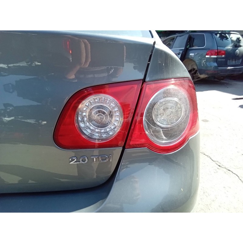 Recambio de piloto trasero derecho interior para volkswagen passat berlina (3c2) advance referencia OEM IAM 3C5945094E 27560224 