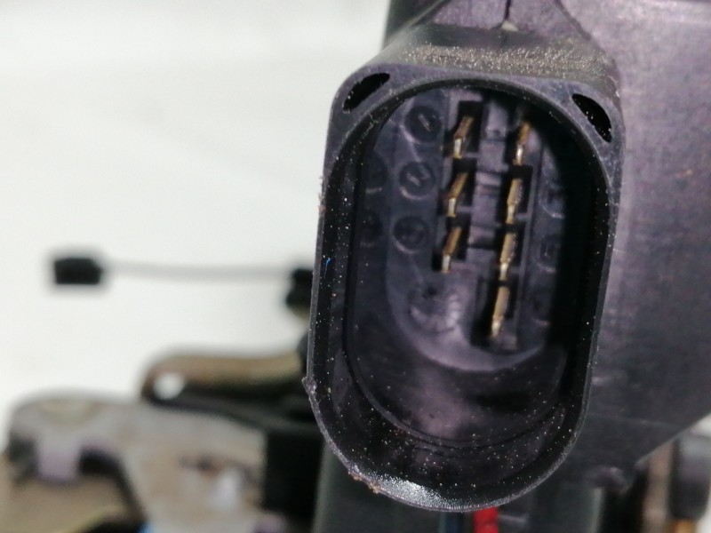 Recambio de cerradura puerta trasera derecha para audi a2 (8z) 1.4 style referencia OEM IAM 8Z0839016A  