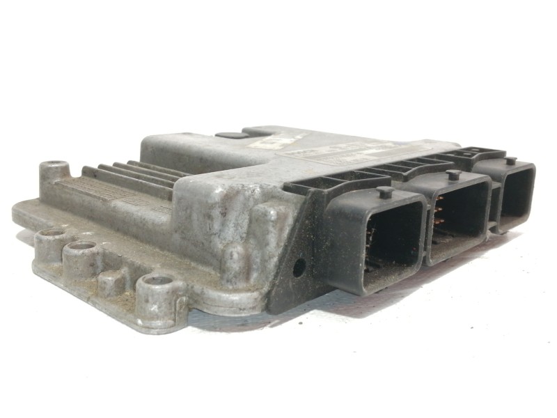 Recambio de centralita motor uce para peugeot 206 berlina x-line referencia OEM IAM 0281011089 9653202580 9647785580