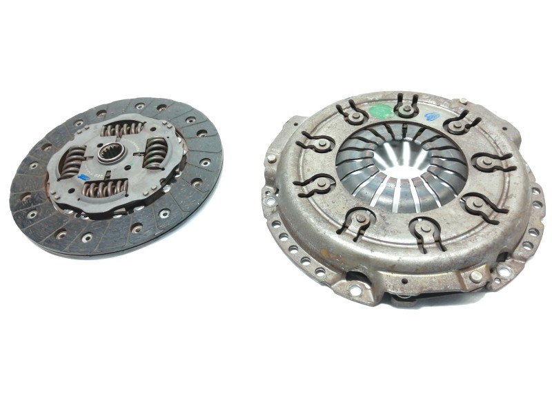 Recambio de kit embrague para opel corsa d essentia referencia OEM IAM 320026110  