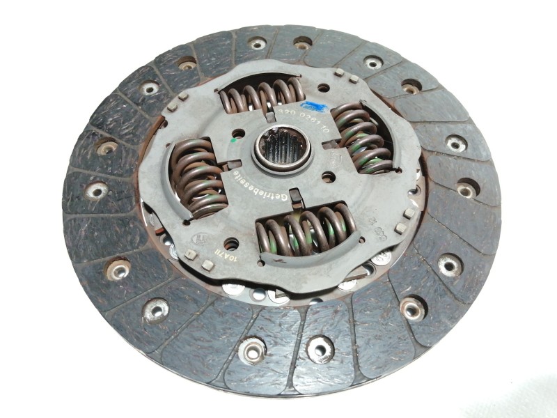 Recambio de kit embrague para opel corsa d essentia referencia OEM IAM 320026110  