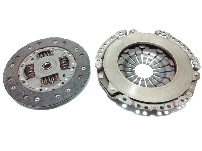 Recambio de kit embrague para opel corsa d essentia referencia OEM IAM 320026110  