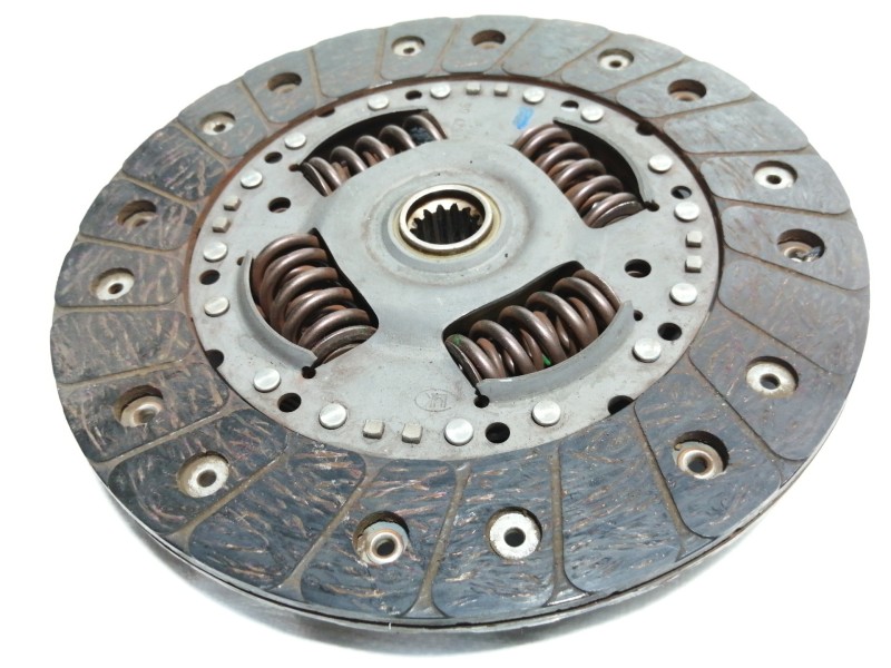 Recambio de kit embrague para opel corsa d essentia referencia OEM IAM 320026110  