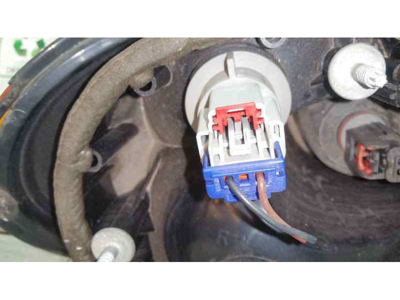 Recambio de piloto trasero derecho para chrysler neon (pl) 2.0 16v cat referencia OEM IAM CC5288528  