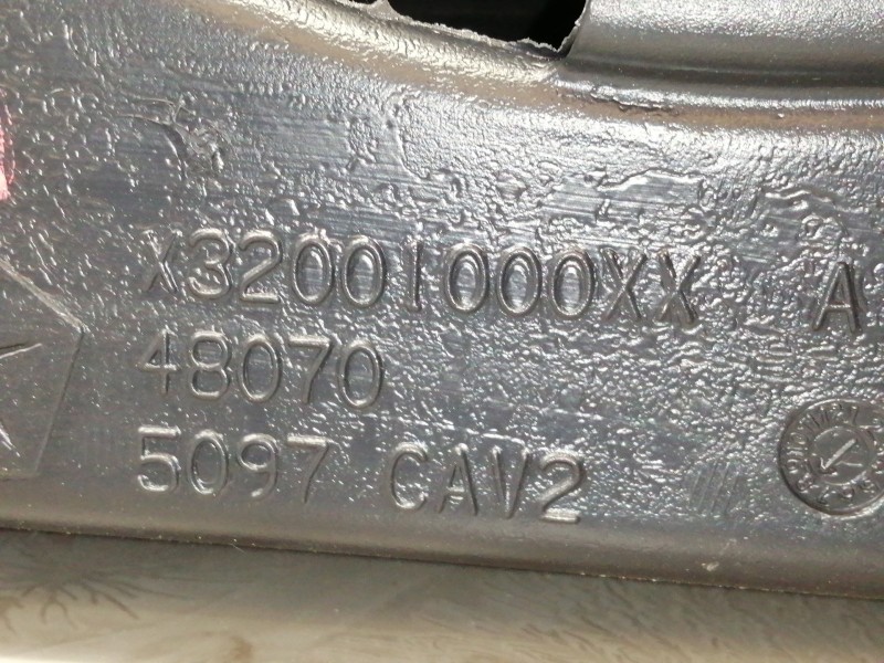 Recambio de apoyabrazos central para jeep gr. cherokee (wh) 3.0 crd overland referencia OEM IAM 1DF051D1AF  