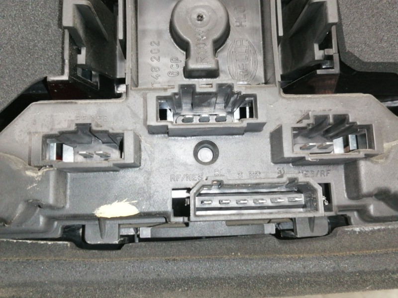 Recambio de piloto trasero derecho para volkswagen golf iv berlina (1j1) gti referencia OEM IAM 1J6945257  