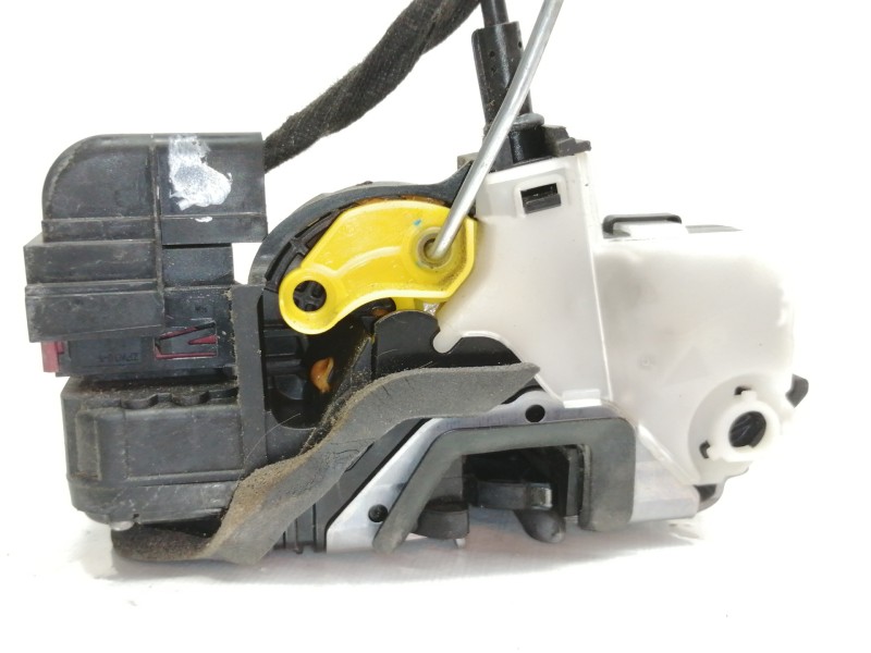 Recambio de cerradura puerta delantera izquierda para opel insignia sports tourer sport referencia OEM IAM 613556841  