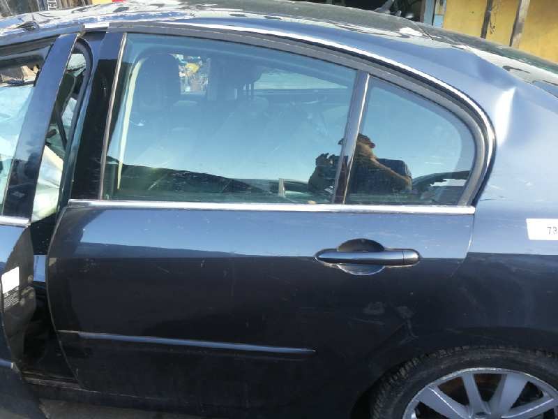 Recambio de puerta trasera izquierda para renault laguna iii bt3s referencia OEM IAM   