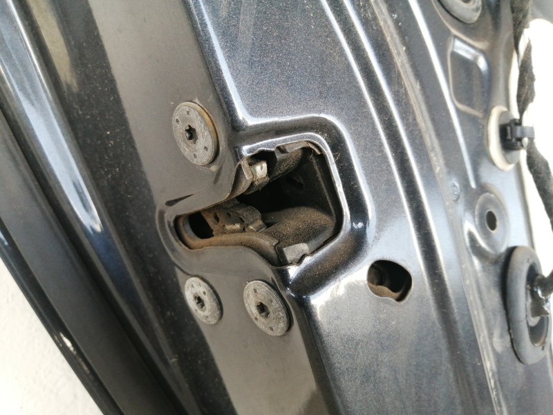 Recambio de puerta trasera izquierda para renault laguna iii bt3s referencia OEM IAM   